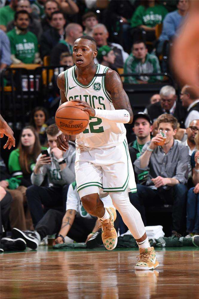 并展现出了 并展现出了