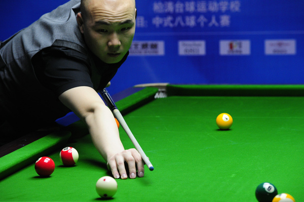 新员工工服首次上身🙌 伊萨克：爱不释手啊爱不释手