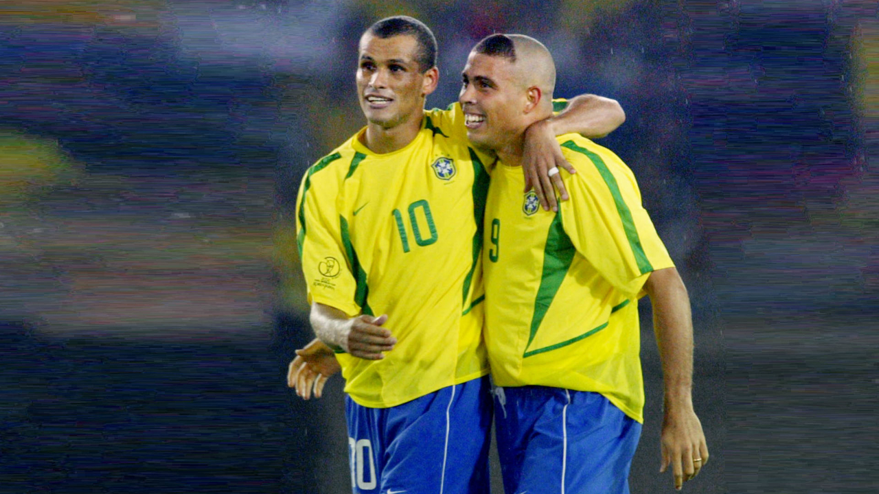 以某争冠球 以某争冠球